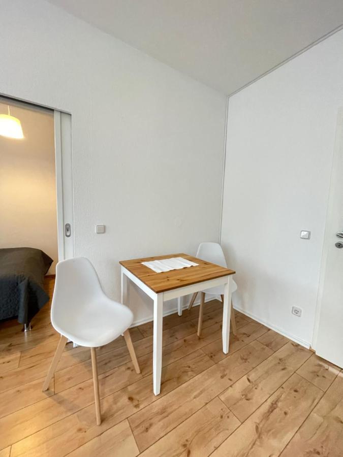 Ferienwohnung Im Stadtzentrum Von Bernau - Schoene Ferienwohnung Mit 1 1/2 Zimmern, Bad, Spuelmaschine, Waschmaschine, Komplette Kueche, Wlan Бернау-бай-Берлін Екстер'єр фото